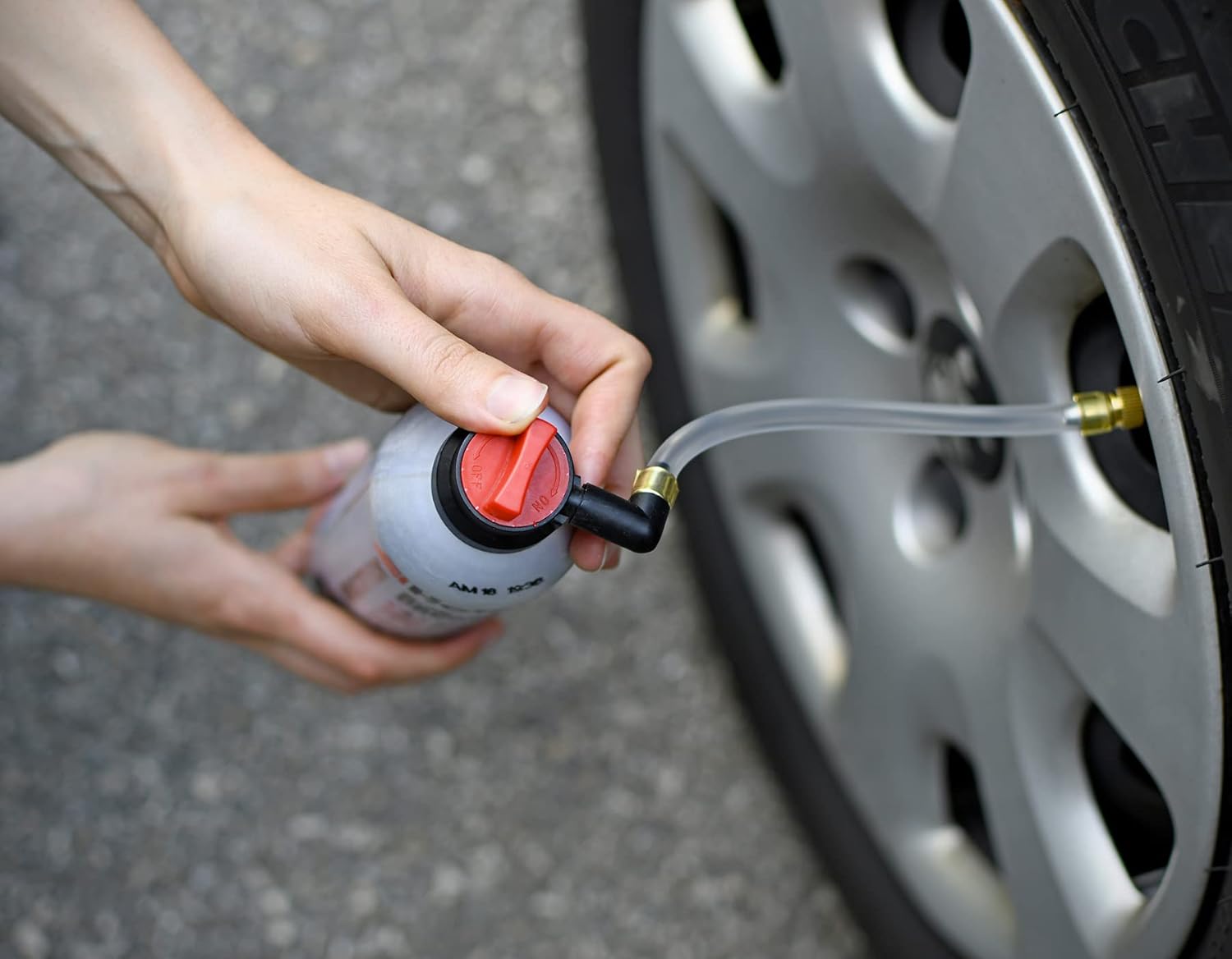 Holts Répare-Crevaison Aérosol 300 ml – Spray Réparateur Pneus pour Moto, Scooter, Citadine | Réparation Express Sans Outils ni Démontage | Compatible TPMS – Utilisation Facile – 300ml