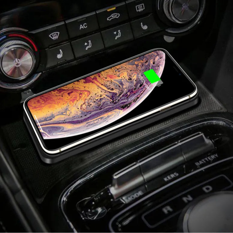 Car Wireless Charger for Iphone 16 15 15 Pro Max 14 13 12 X Samsung S24 S23 Wireless Car Charger Silicone Pad Stand Fast Charger MasCar